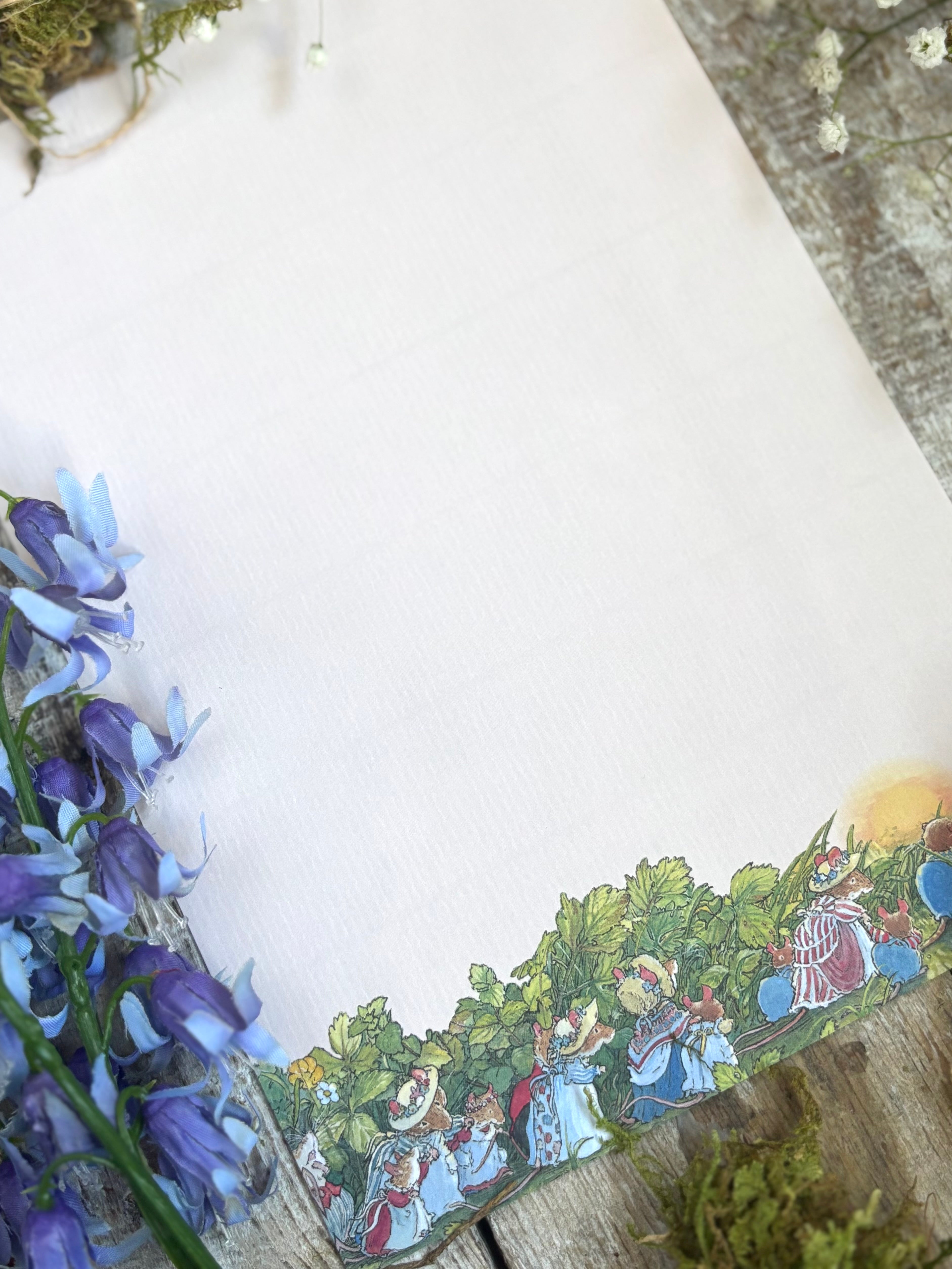Brambly Hedge - Writing Set - Sunset In The Meadow