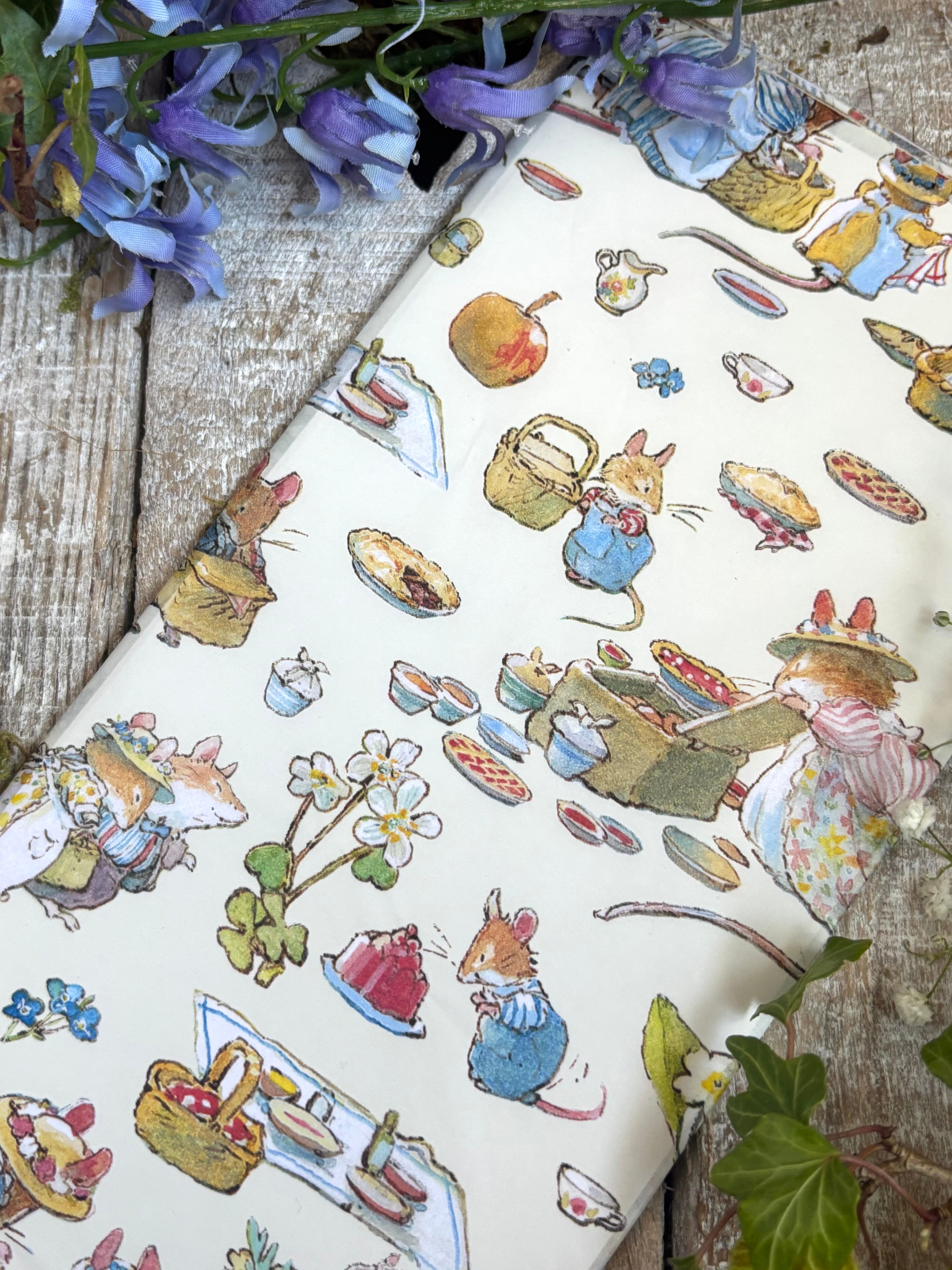 Brambly Hedge - Spring Picnic Tissue Paper