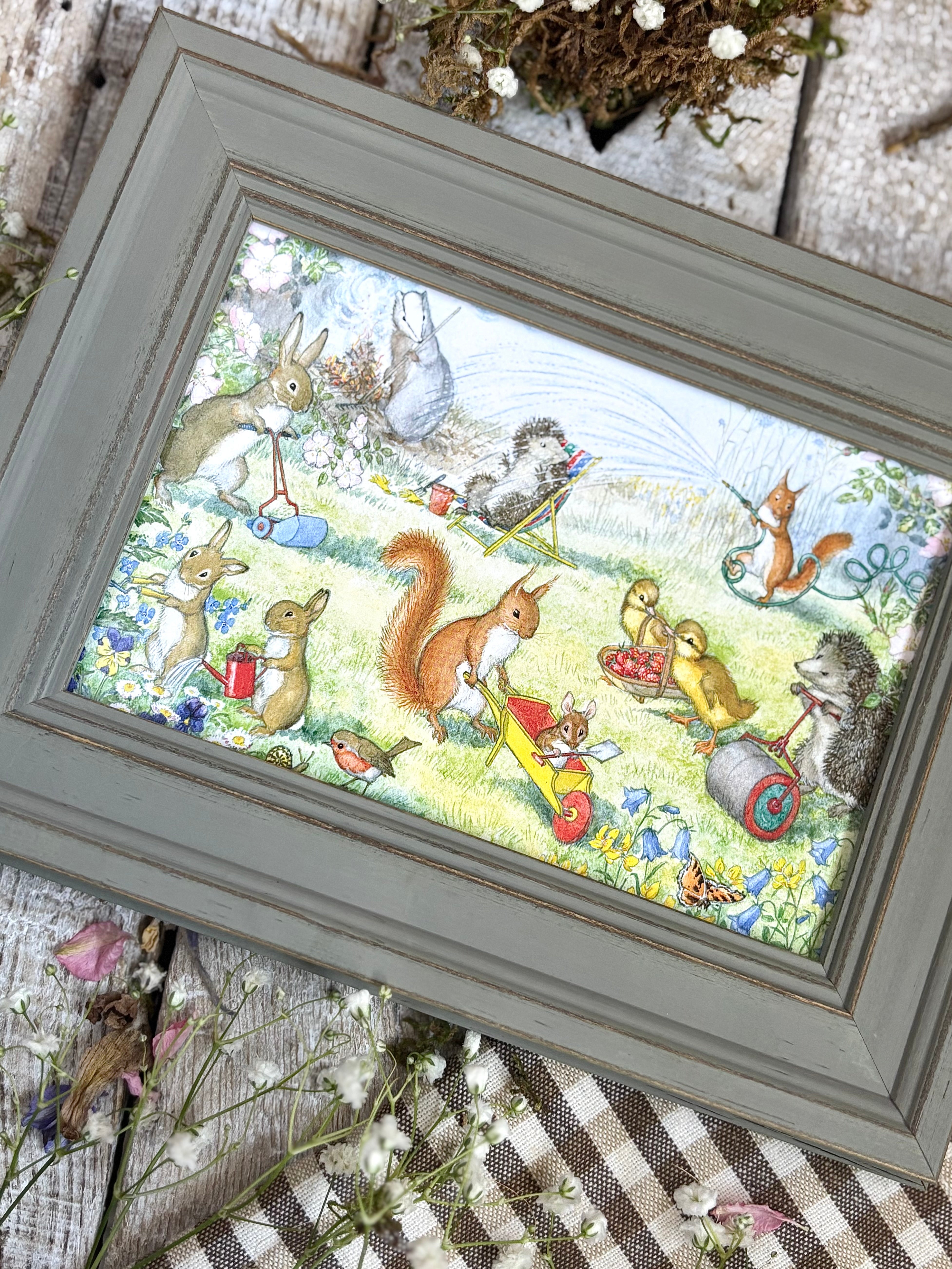 Here We Go Gardening  by Molly Brett, 6x4" Framed Postcard