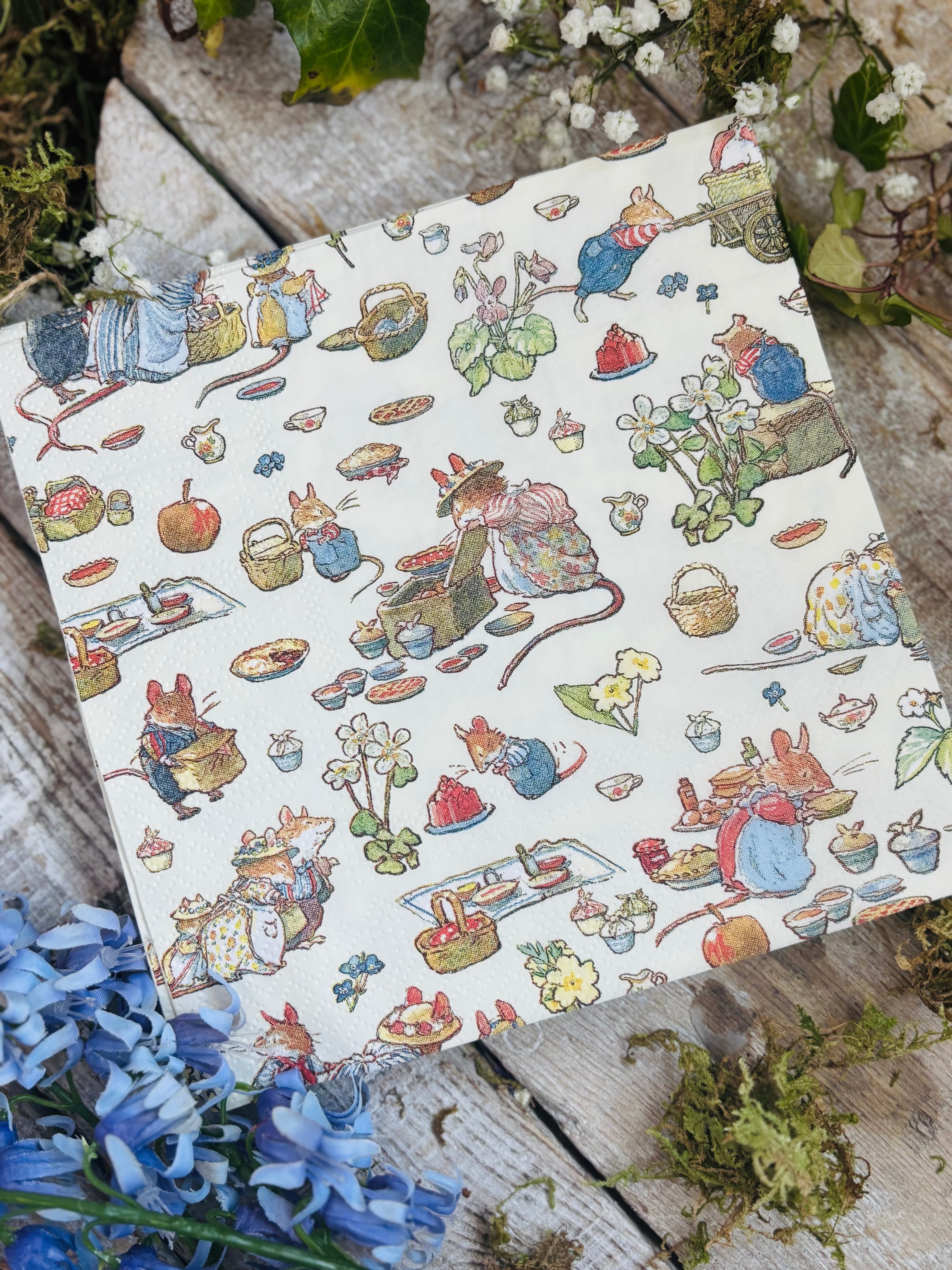 Brambly Hedge - Spring Picnic Napkins