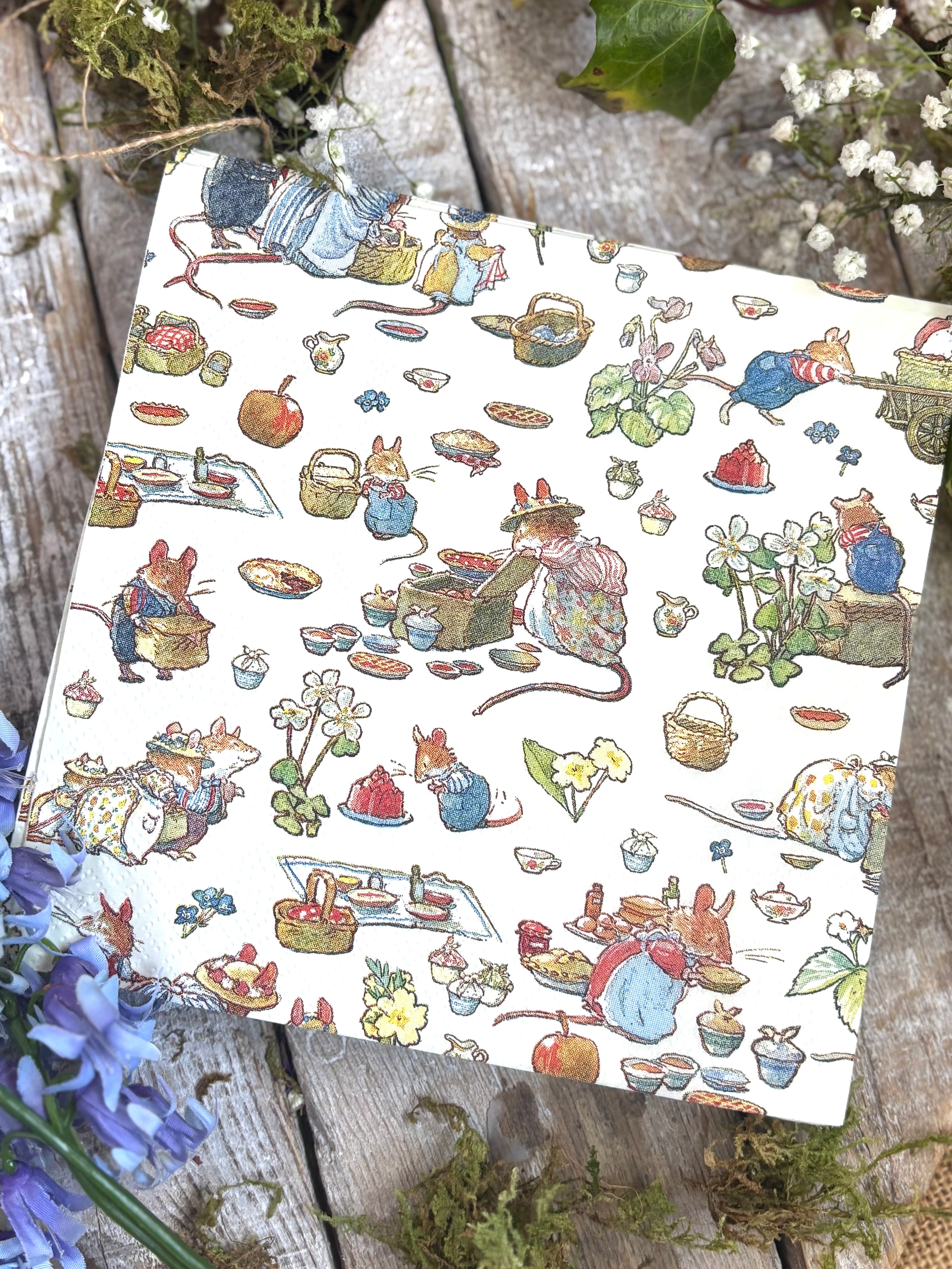 Brambly Hedge - Spring Picnic Napkins