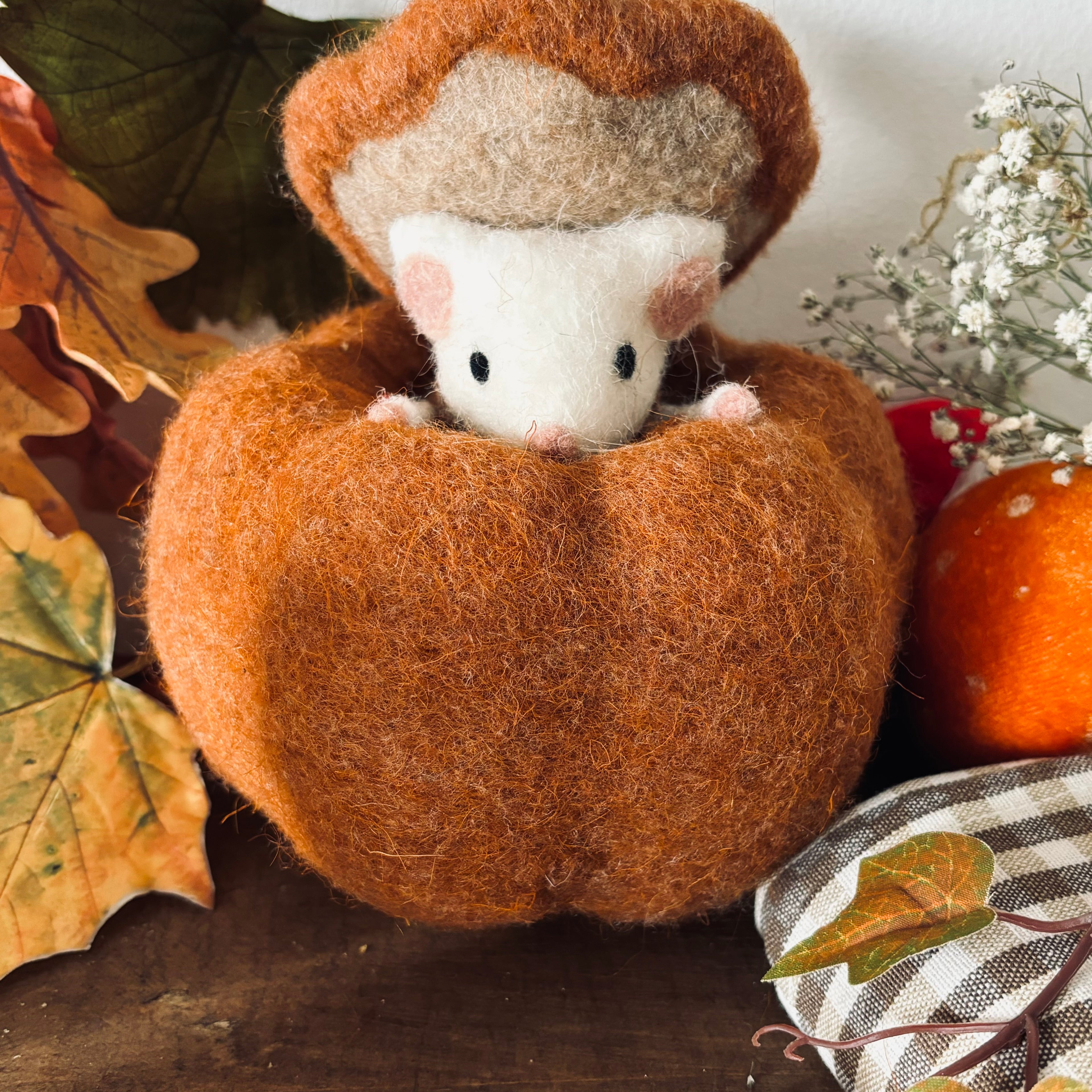 Super Cute Felted Mouse In Pumpkin