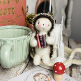 The Hoglets Of Thistledown Hollow - Little Bookworms - Willow